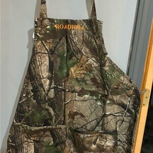 Camo “roadkill” novelty apron, one size